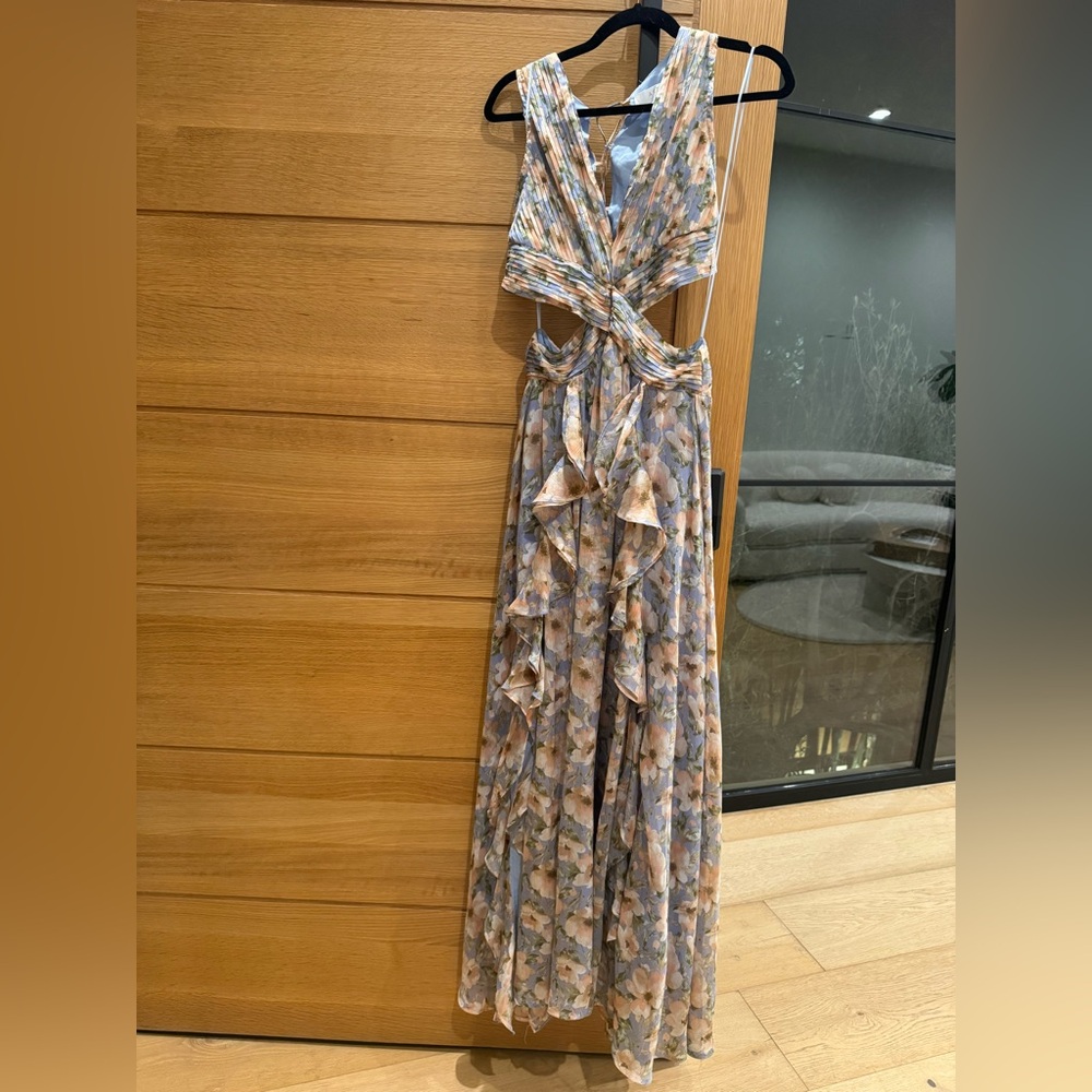 Astr the label Noya Floral Maxi Dress